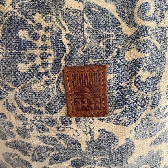 The Burlap People Backpack - Picture 5 of 5